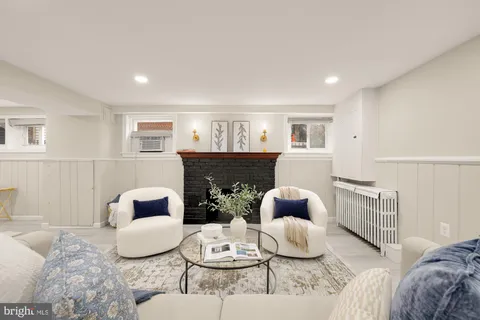 $870,000 | 325 Oglethorpe Street Northwest, Washington, DC 20011