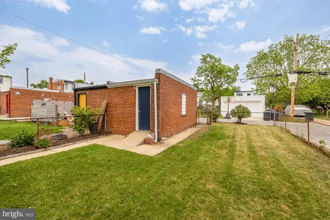 $870,000 | 325 Oglethorpe Street Northwest, Washington, DC 20011