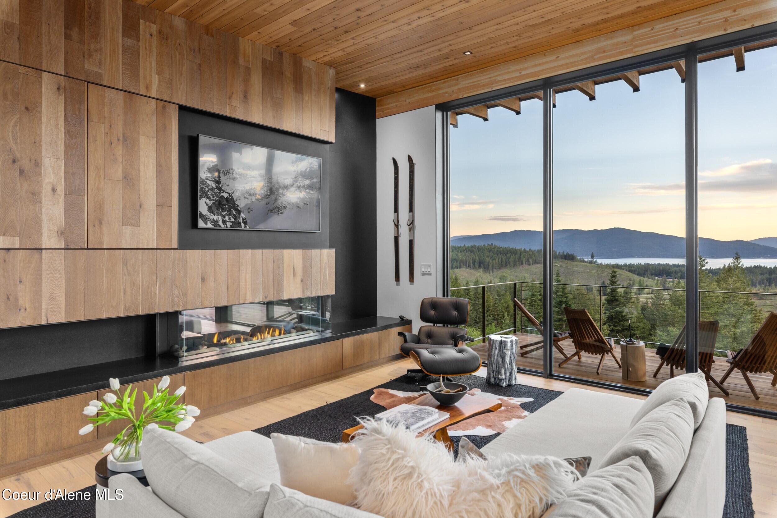 5 Crystal Springs Road Sandpoint, ID 83864 - Photo 5 of 74 Warm and Welcoming Spaces