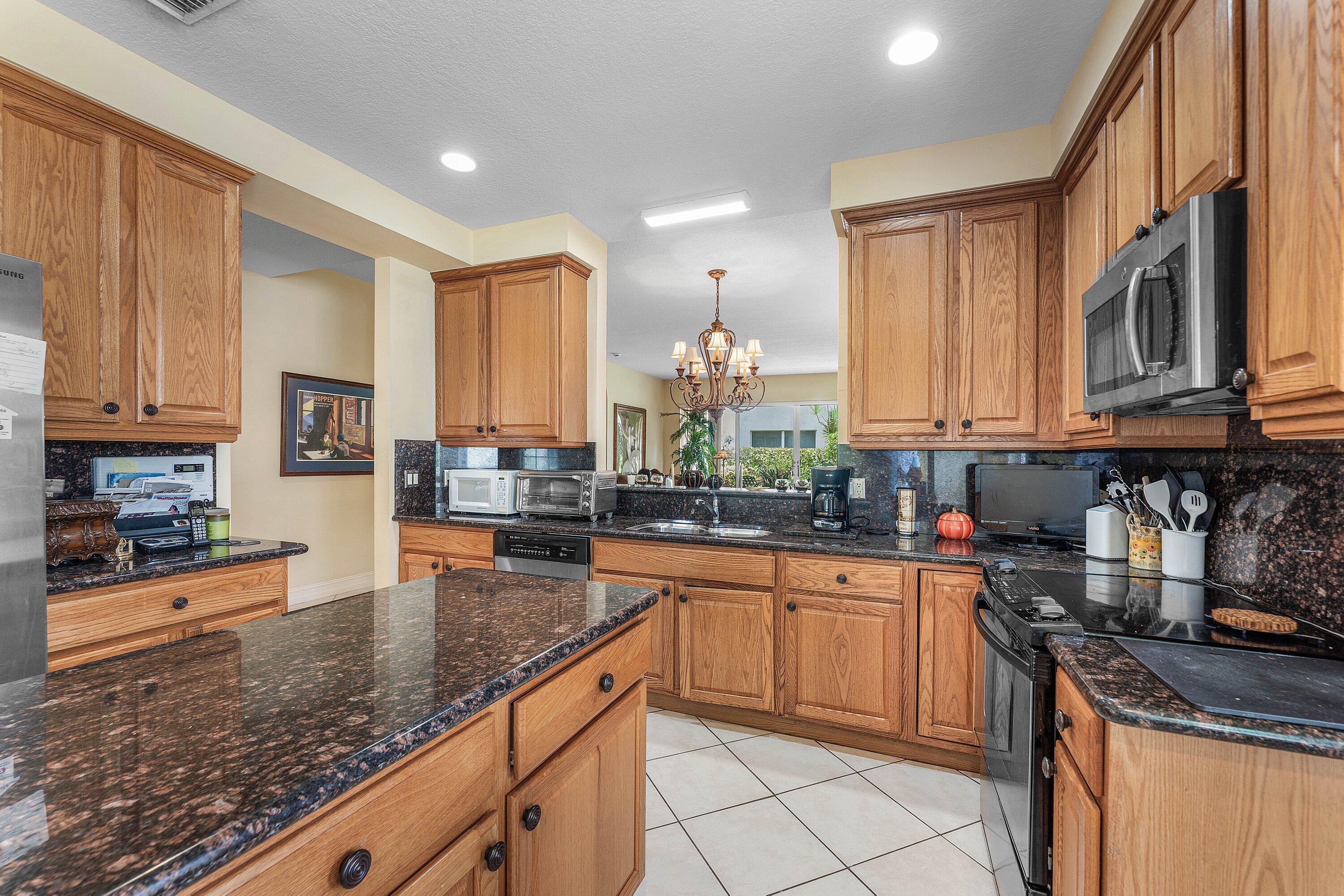 6166 Island Walk, Unit B Boca Raton, FL 33496 - Photo 5 of 45 Kitchen