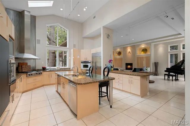 $2,000,000 | 1800 West Adams Avenue, Kirkwood, MO 63122