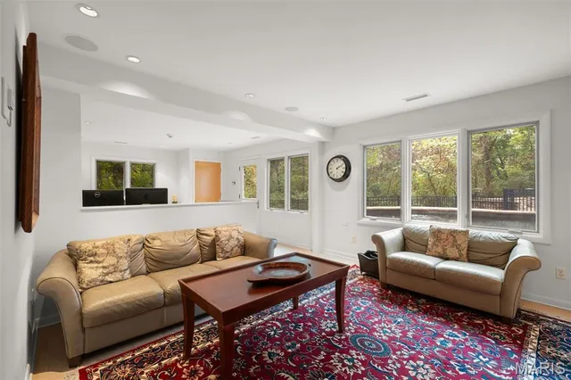 $2,000,000 | 1800 West Adams Avenue, Kirkwood, MO 63122