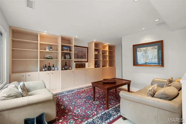 $2,000,000 | 1800 West Adams Avenue, Kirkwood, MO 63122