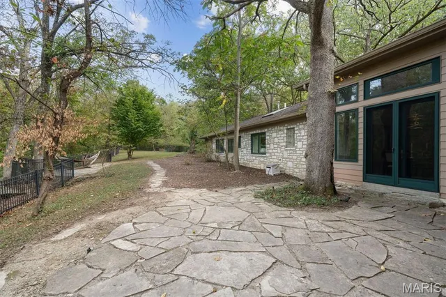 $2,000,000 | 1800 West Adams Avenue, Kirkwood, MO 63122