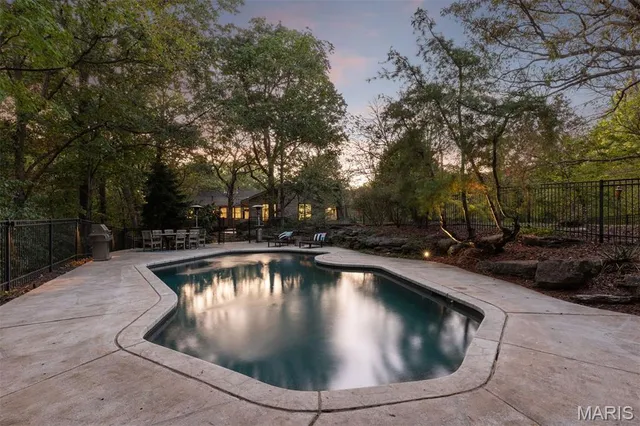 $2,000,000 | 1800 West Adams Avenue, Kirkwood, MO 63122