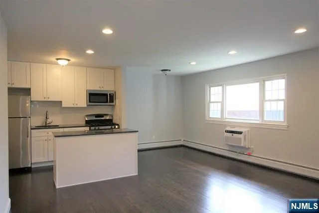 $2,050 | 807 Washington Drive, Ramsey, NJ 07446