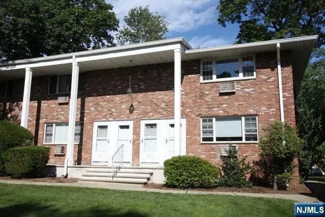 $2,050 | 807 Washington Drive, Ramsey, NJ 07446