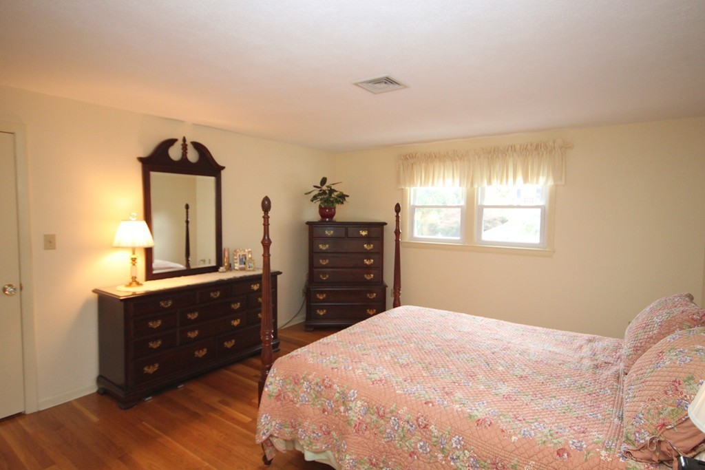 60 Reservoir Road Westwood, MA 02090 - Photo 15 of 28 Gallery Image 15