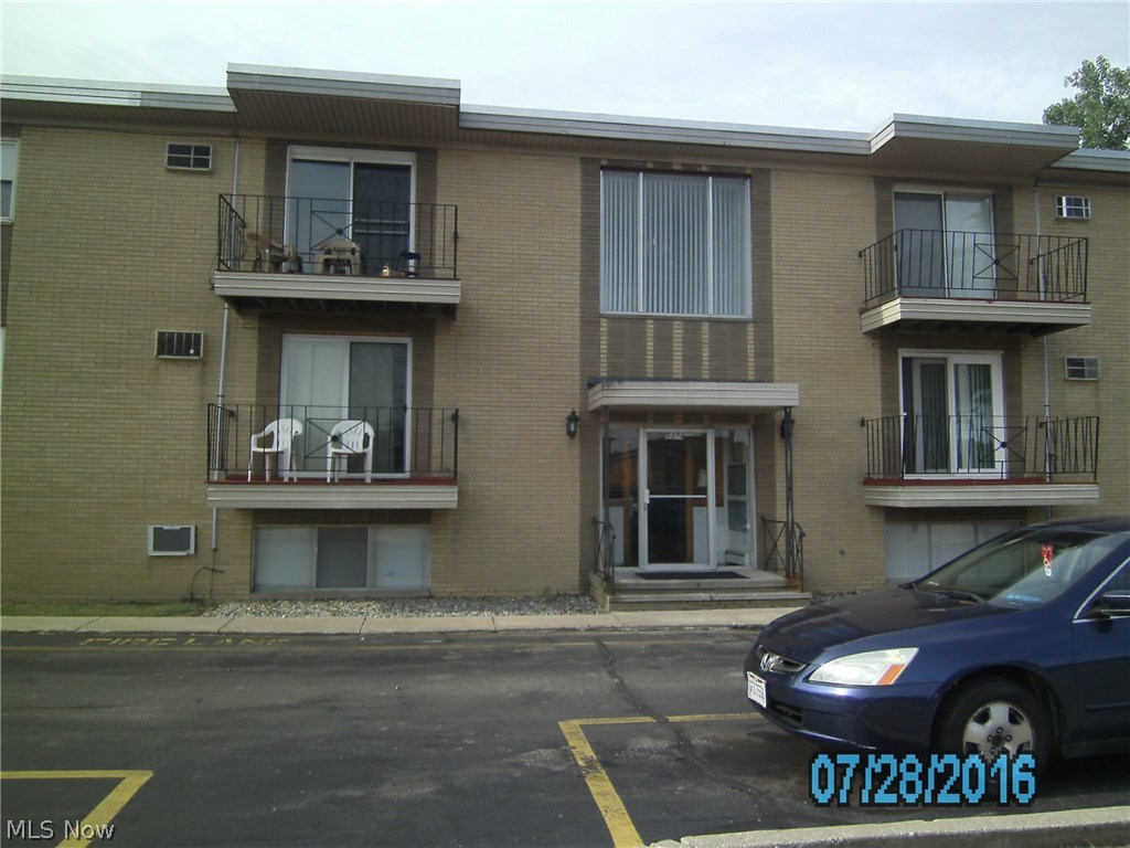 5374 Lee Road, Unit 103 Maple Heights, OH 44137 - Photo 1 of 10 Gallery Image 1