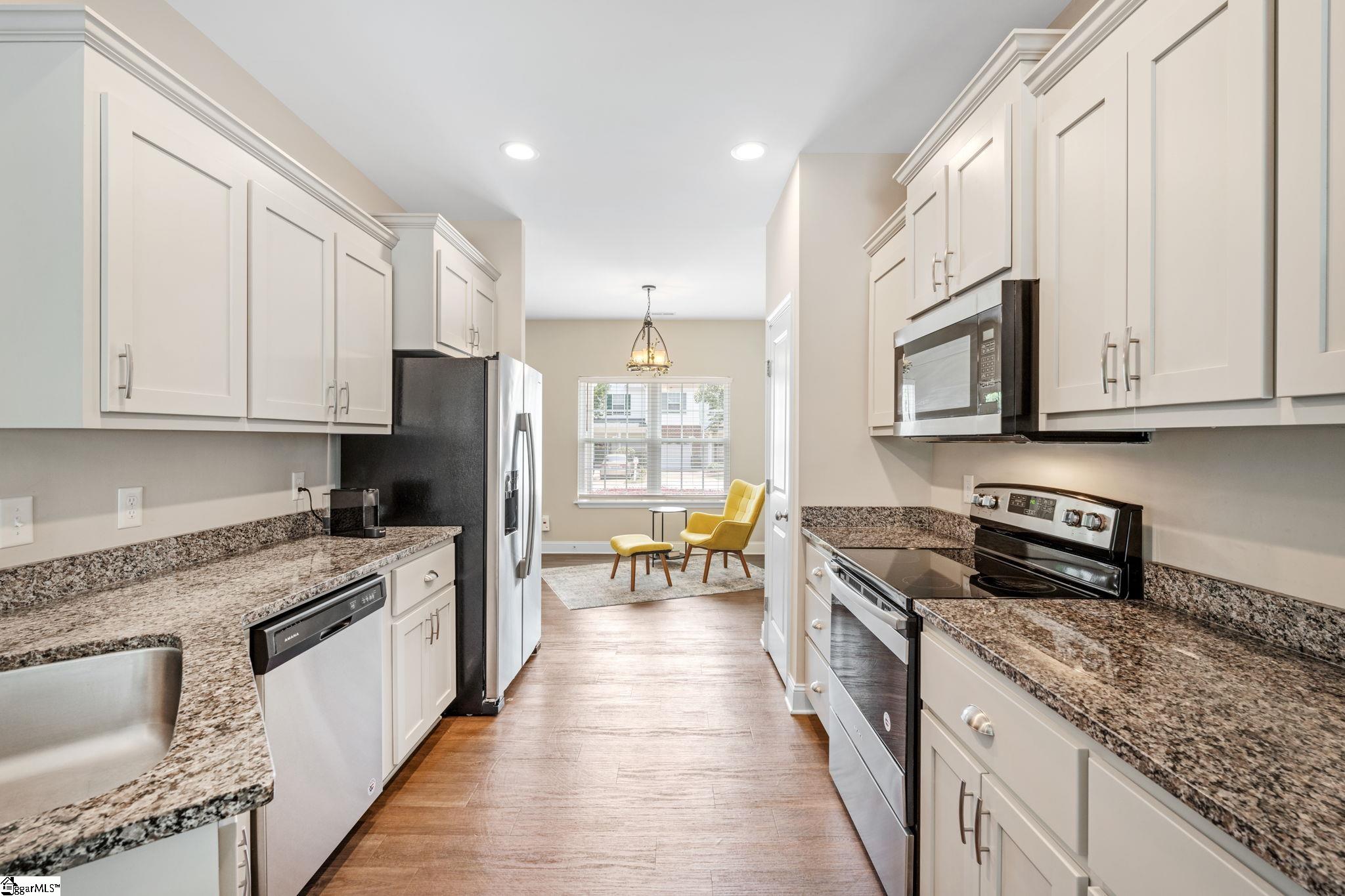 830 Chartwell Drive Greer, SC 29650 - Photo 6 of 33