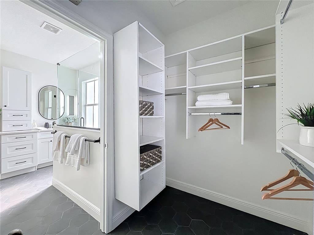 4264 Haws Court Orlando, FL 32814 - Photo 23 of 38