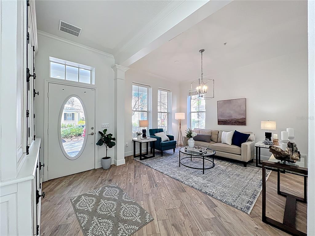 4264 Haws Court Orlando, FL 32814 - Photo 3 of 38