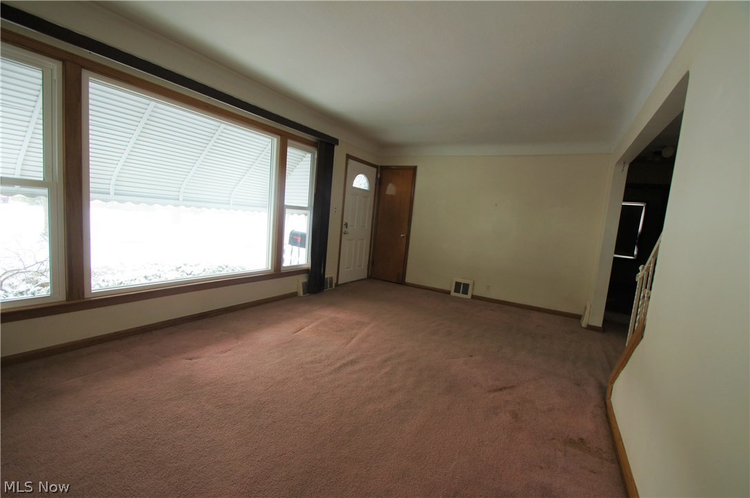 3891 Salisbury Road South Euclid, OH 44121 - Photo 3 of 12