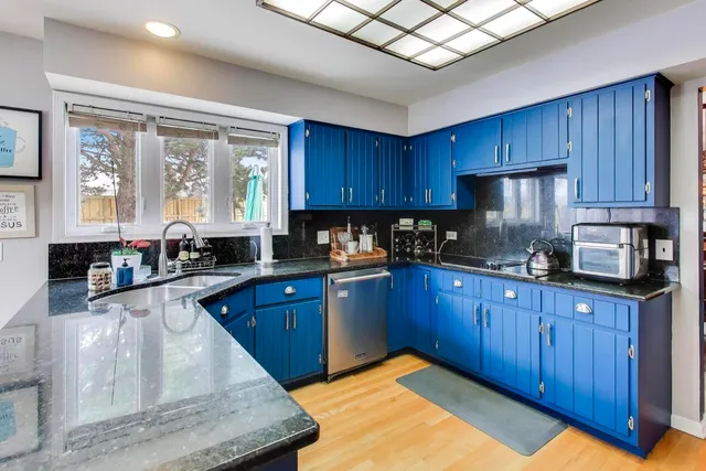 $575,000 | 673 Newkirk Lane, Palatine, IL 60074