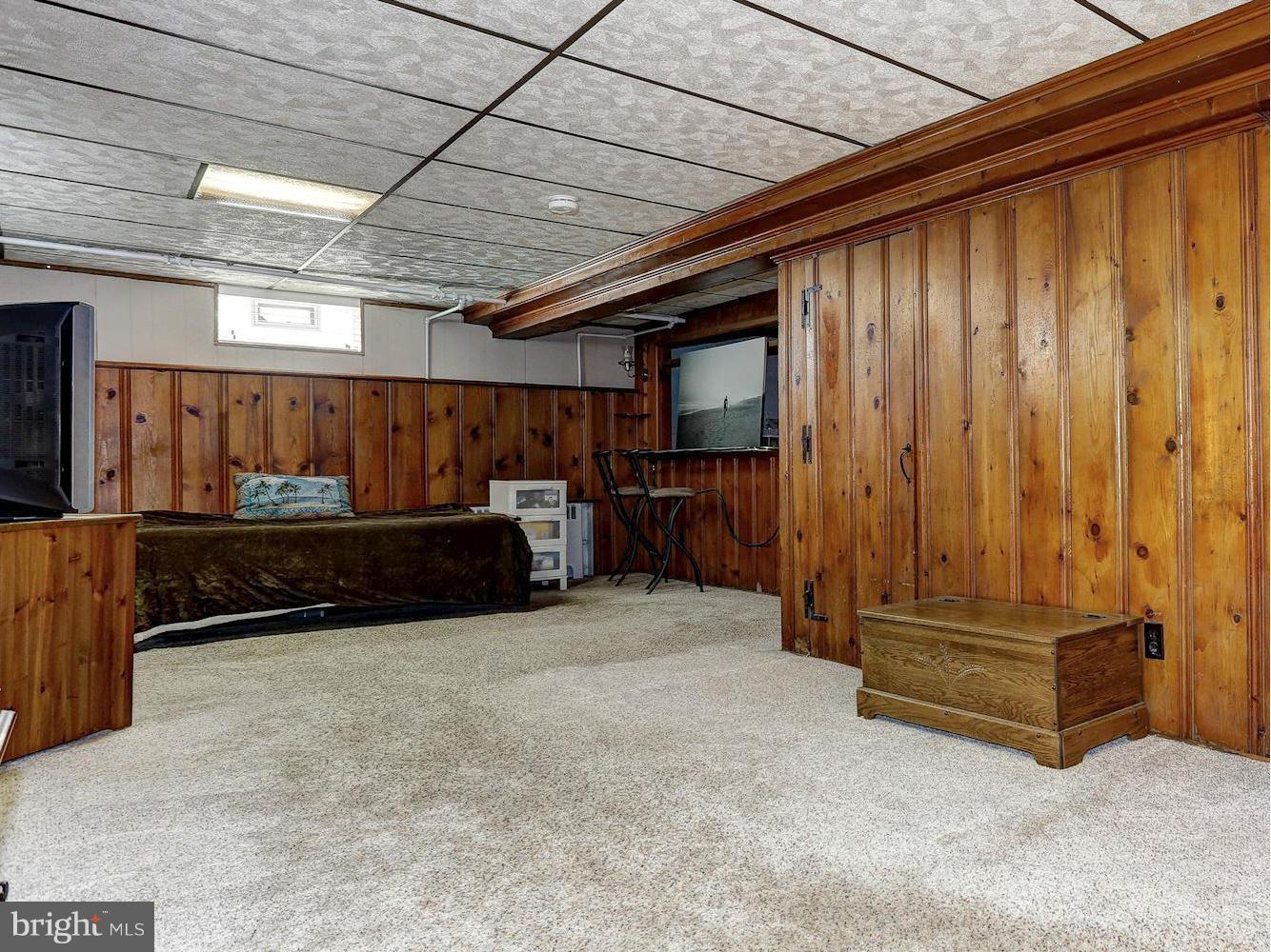 402 North Rolling Road Catonsville, MD 21228 - Photo 11 of 17 a view of room with furniture