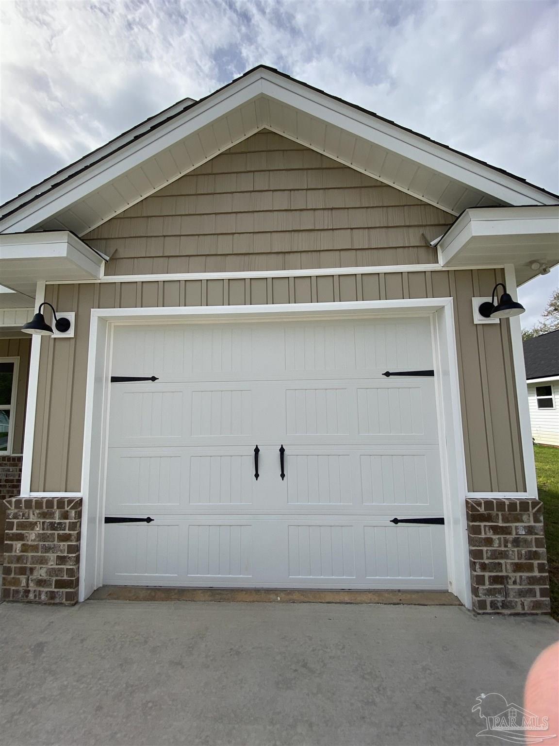 5124 Hendricks Circle Jay, FL 32565 - Photo 5 of 46