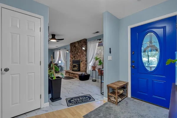 $469,000 | 13621 Lynda Lynn Way, Redding, CA 96003
