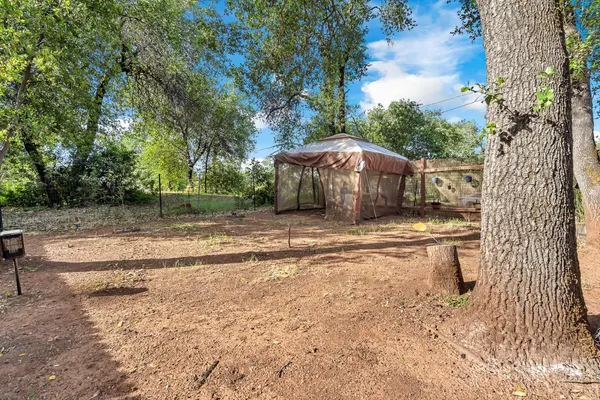 $469,000 | 13621 Lynda Lynn Way, Redding, CA 96003