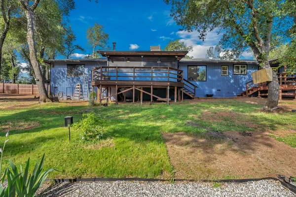 $469,000 | 13621 Lynda Lynn Way, Redding, CA 96003