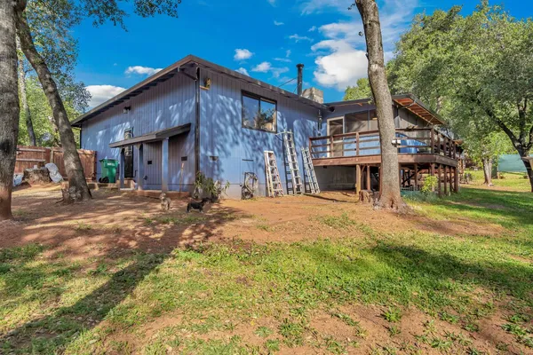 $469,000 | 13621 Lynda Lynn Way, Redding, CA 96003
