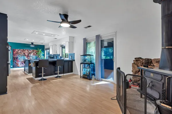 $469,000 | 13621 Lynda Lynn Way, Redding, CA 96003