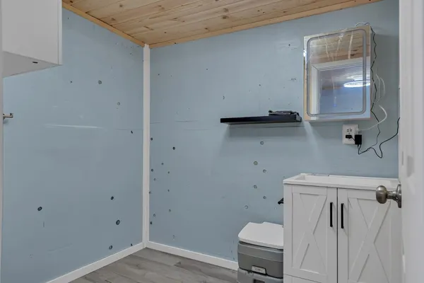 $469,000 | 13621 Lynda Lynn Way, Redding, CA 96003