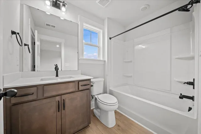 $669,990 | 812 Lonsdale Court, Woodruff, SC 29388