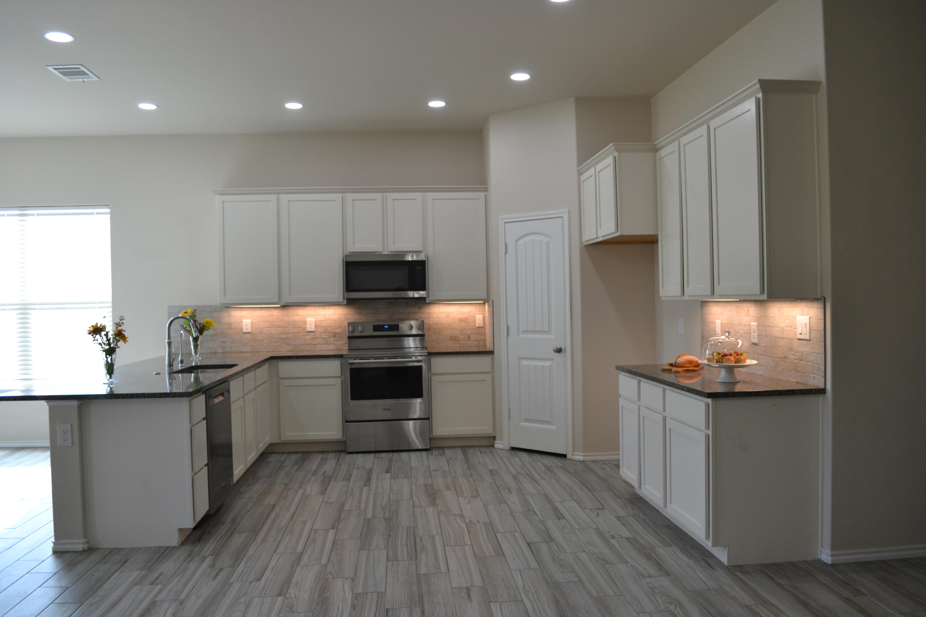 7408 99th Street Lubbock, TX 79424 - Photo 17 of 41 DSC_0677