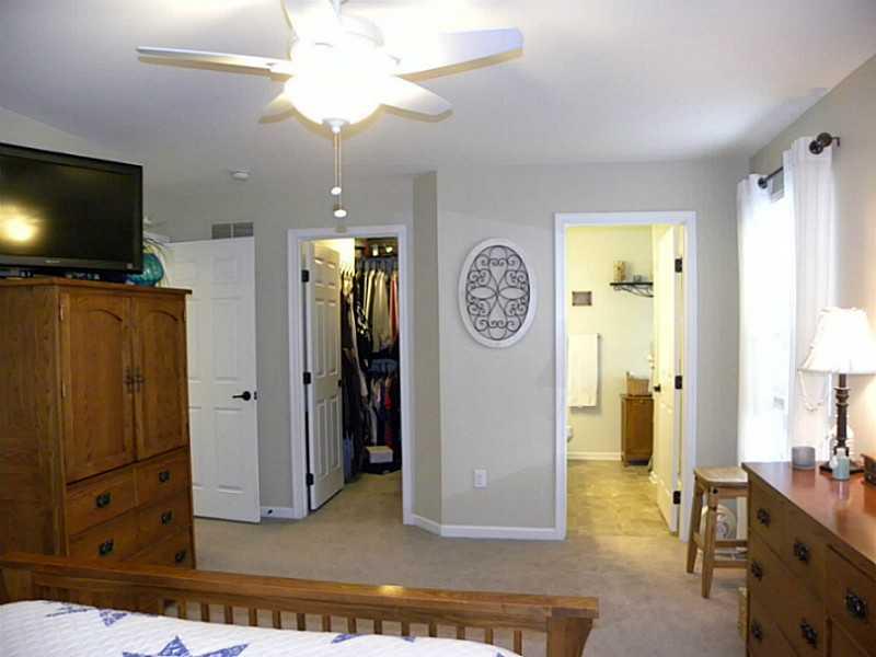 341 Maple Ridge Drive Canonsburg, PA 15317 - Photo 14 of 25 Master Bedroom.