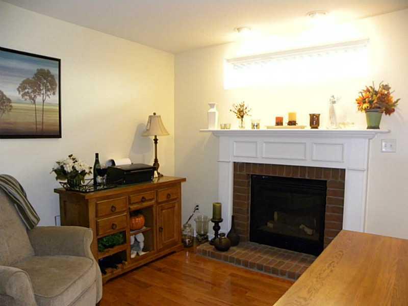 341 Maple Ridge Drive Canonsburg, PA 15317 - Photo 8 of 25 Dining Room.