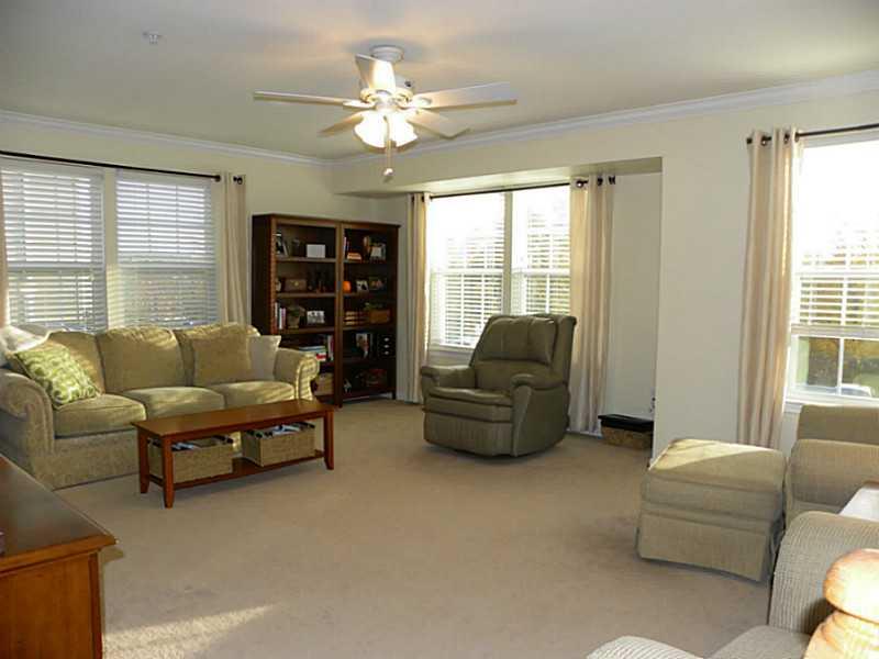 341 Maple Ridge Drive Canonsburg, PA 15317 - Photo 9 of 25 Family Room.