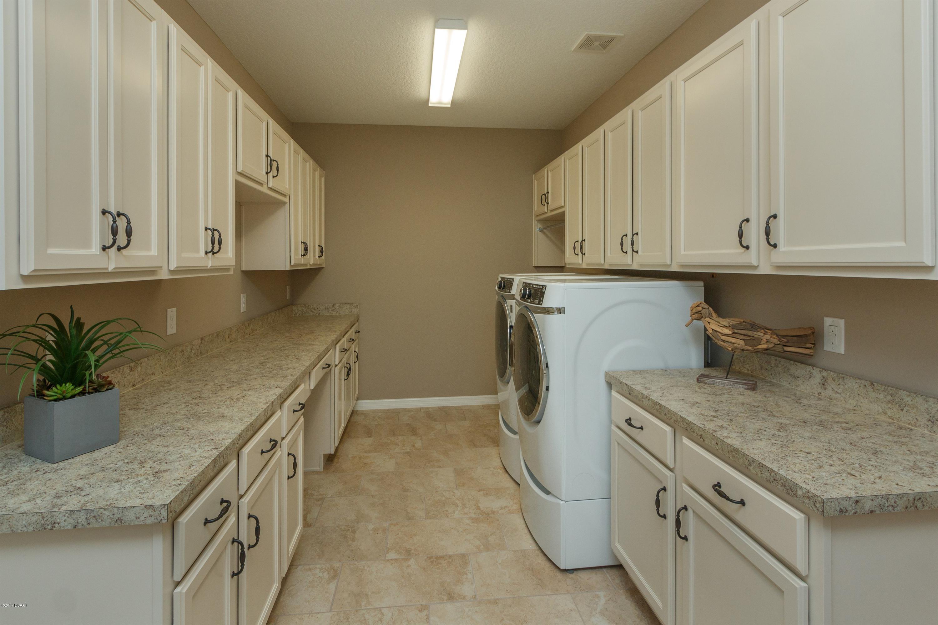 4686 Northwest 35th Ln Road Ocala, FL 34482 - Photo 9 of 10 020_Laundry RoomSmart Space