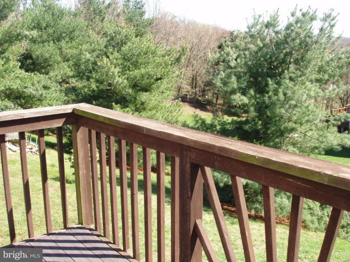 8695 Ridge Road Ellicott City, MD 21043 - Photo 11 of 18 Deck