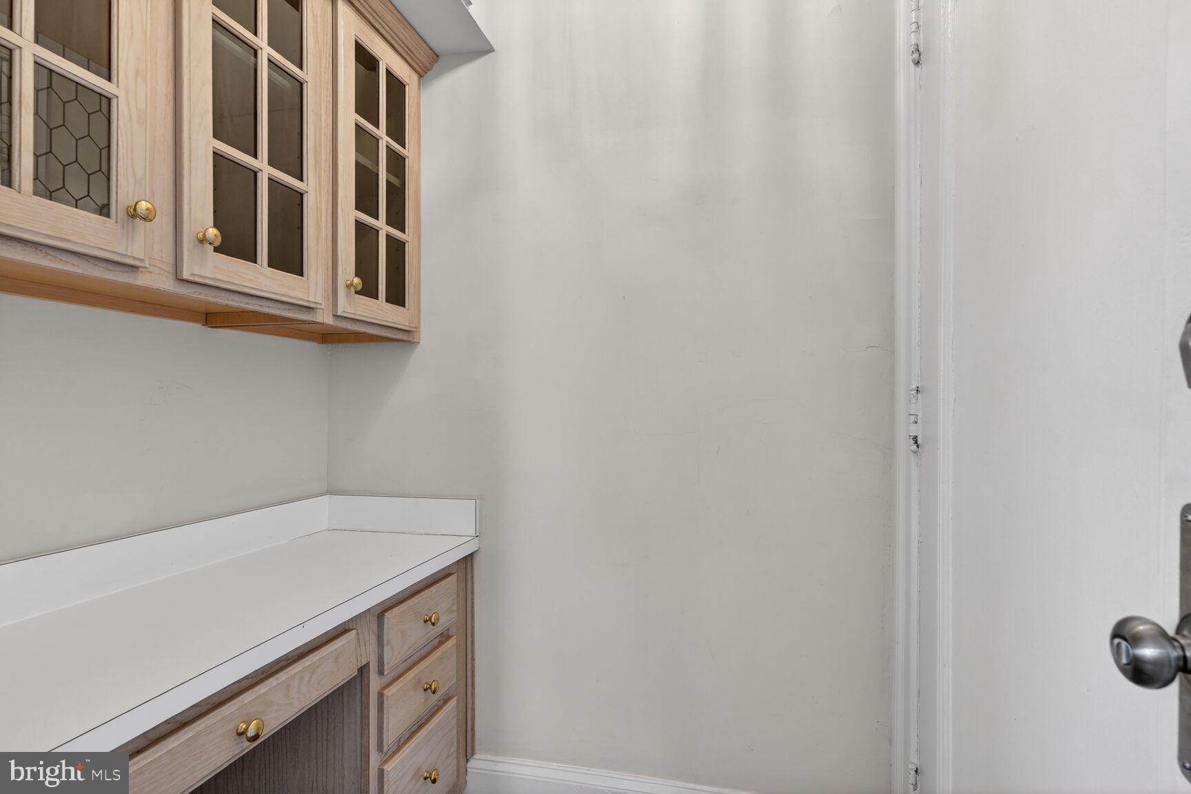 1820 Swann Street Northwest, Unit 403 Washington, DC 20009 - Photo 12 of 13 Built In Desk