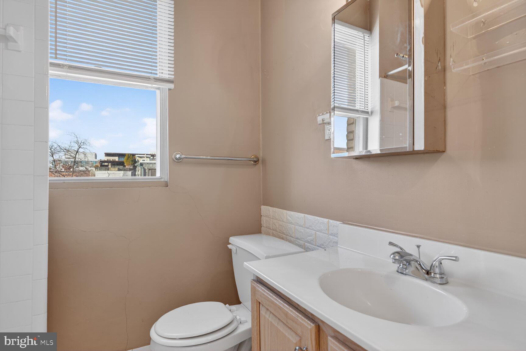 1820 Swann Street Northwest, Unit 403 Washington, DC 20009 - Photo 13 of 13 Bathroom