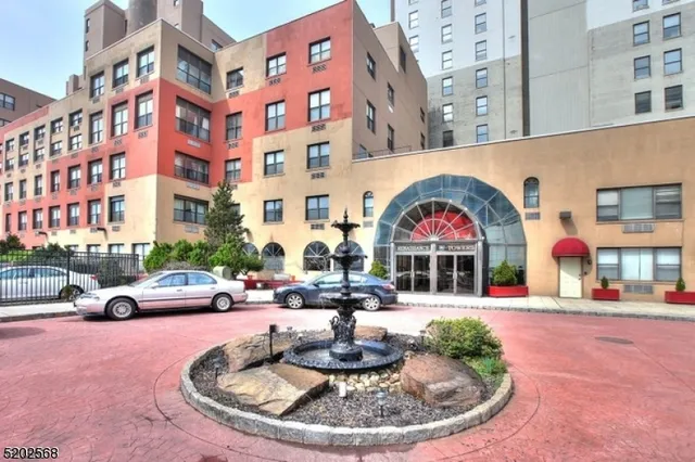 $2,450 | 111 Mulberry Street, Newark, NJ 07102