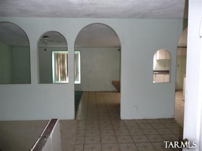 5233 South Missiondale Road Tucson, AZ 85706 - Photo 5 of 14 Gallery Image 5