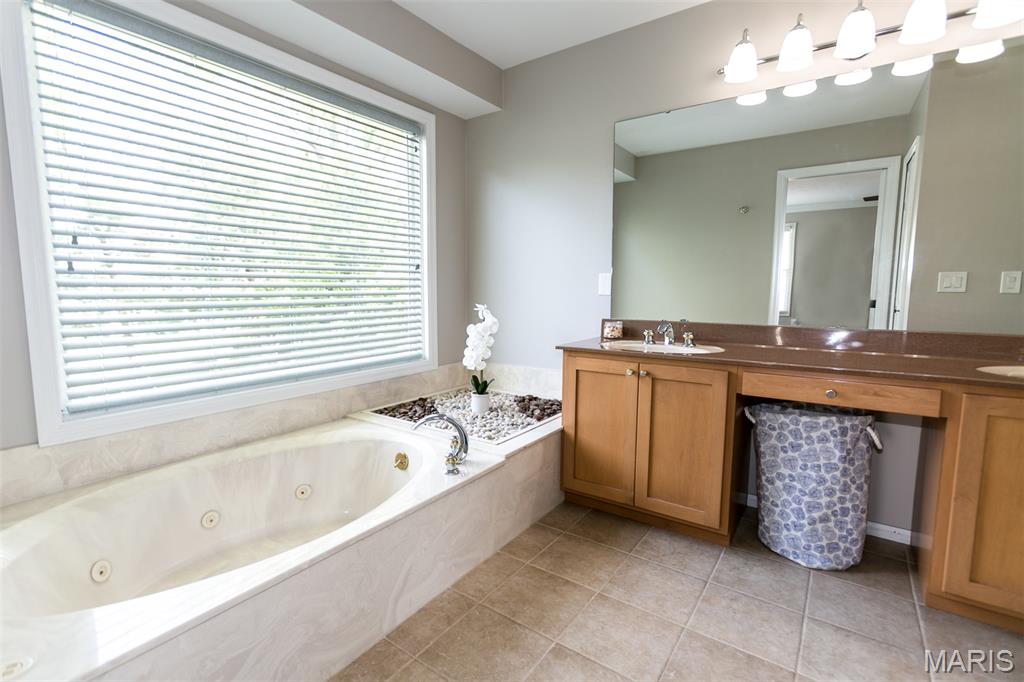 1923 York Ridge Court Chesterfield, MO 63017 - Photo 35 of 61 Gallery Image 35