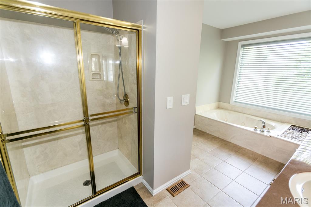 1923 York Ridge Court Chesterfield, MO 63017 - Photo 36 of 61 Gallery Image 36