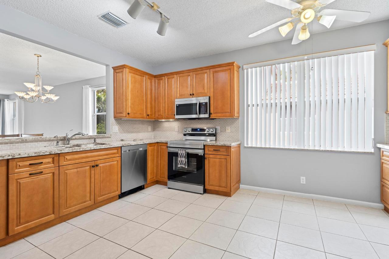 20971 Vía Azalea, Unit 1 Boca Raton, FL 33428 - Photo 3 of 25 image_3