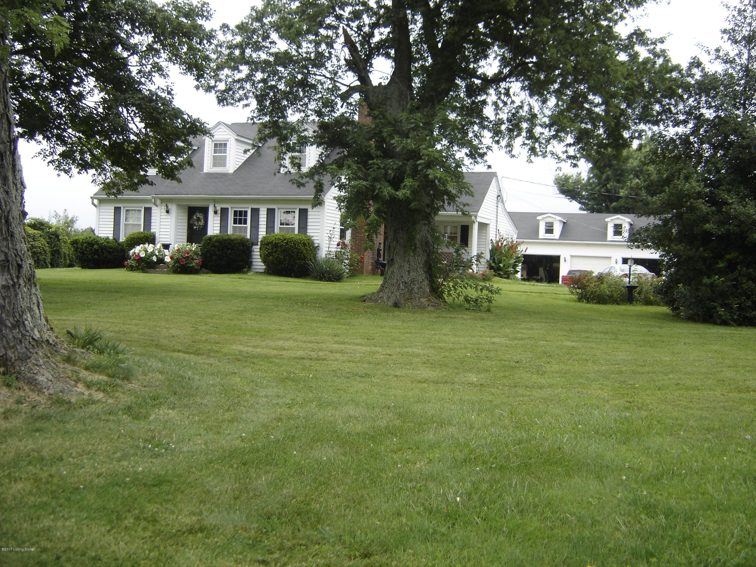 9736 Lagrange Road La Grange, KY 40031 - Photo 1 of 20 DSC00385