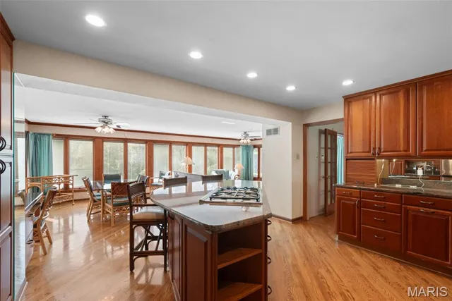 $699,000 | 13 Balcon Estates Court, Creve Coeur, MO 63141