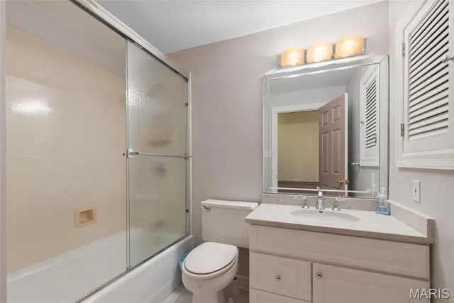 $699,000 | 13 Balcon Estates Court, Creve Coeur, MO 63141