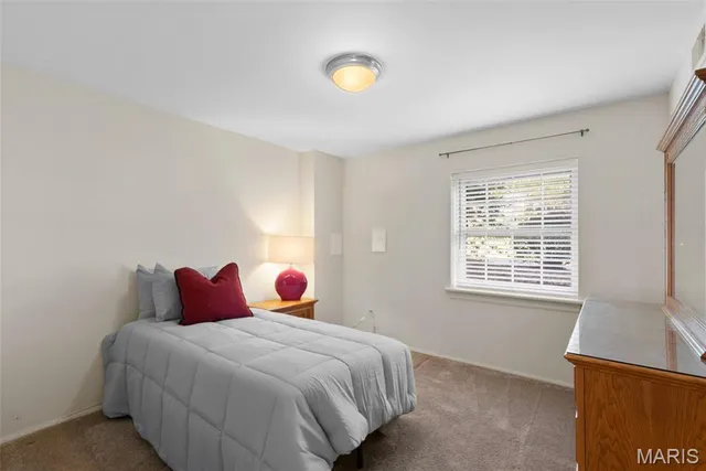 $699,000 | 13 Balcon Estates Court, Creve Coeur, MO 63141