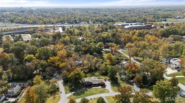 $699,000 | 13 Balcon Estates Court, Creve Coeur, MO 63141