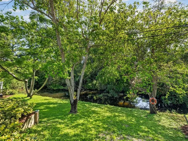 $549,000 | 1405 Embassy Drive, Clearwater, FL 33764