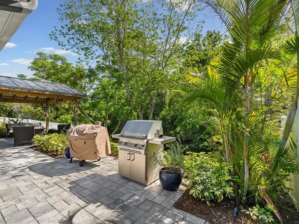 $549,000 | 1405 Embassy Drive, Clearwater, FL 33764