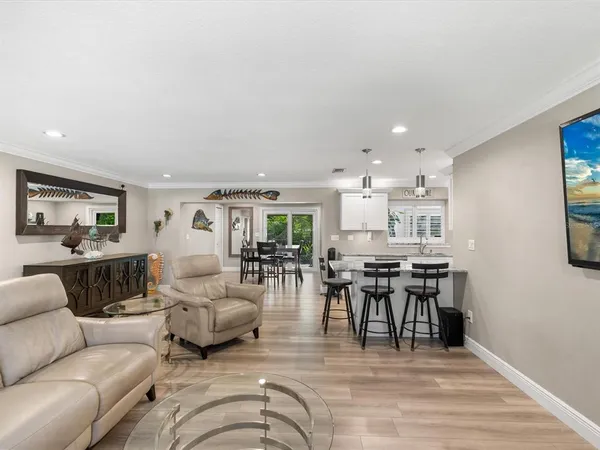 $549,000 | 1405 Embassy Drive, Clearwater, FL 33764