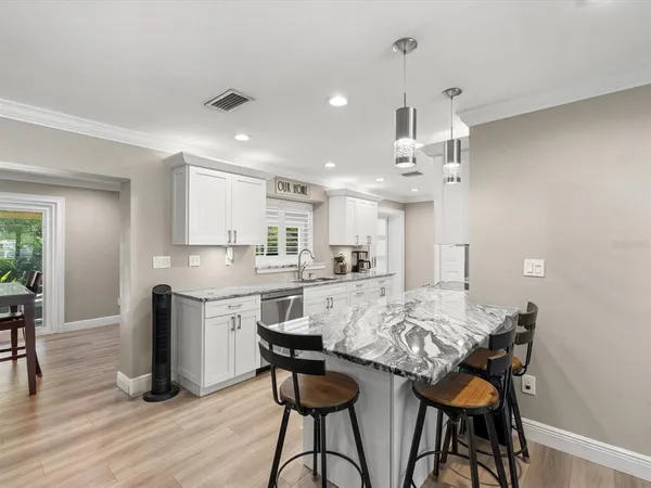$549,000 | 1405 Embassy Drive, Clearwater, FL 33764