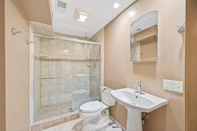 $282,500 | 4757 Spring Circle, Minnetonka, MN 55345